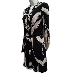 BCBGMAXAZRIA mini dress with 3/4 sleeves and self tie